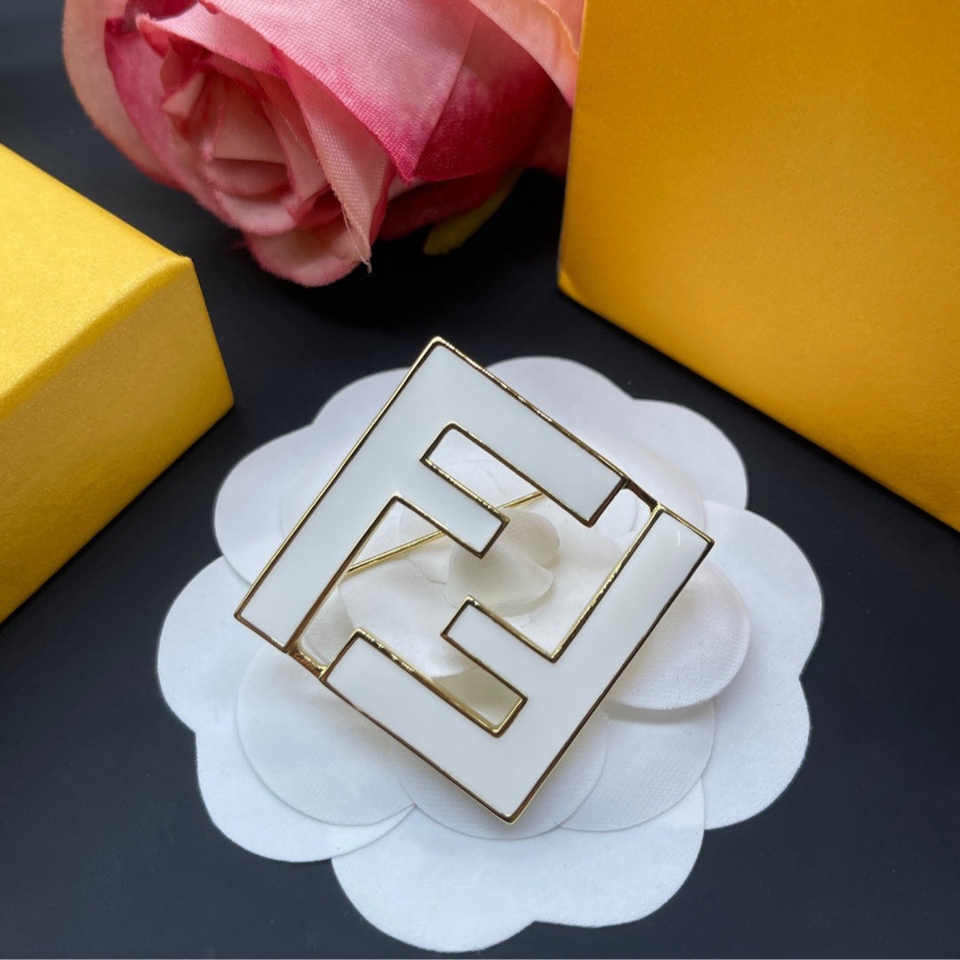 LUX COLLECTION BROOCH