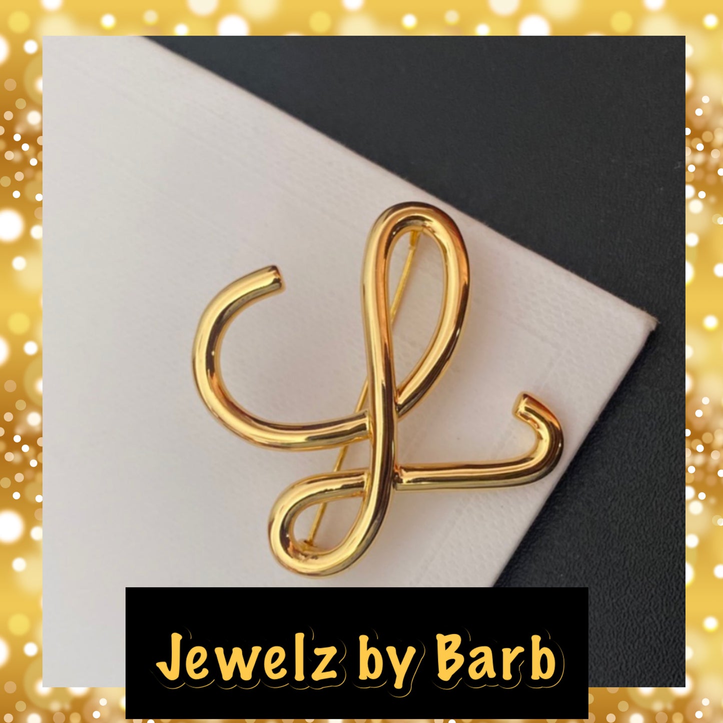 LUX COLLECTION GOLD BOLD BROOCH