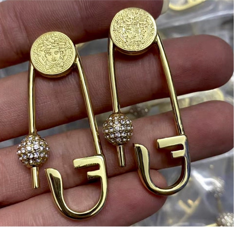 LUX COLLECTION PIN EARRINGS